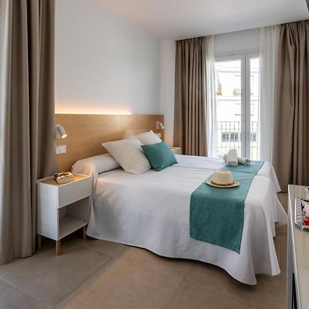 Hotel Oasis Centro كونيل ذي لا فرونتيرا المظهر الخارجي الصورة