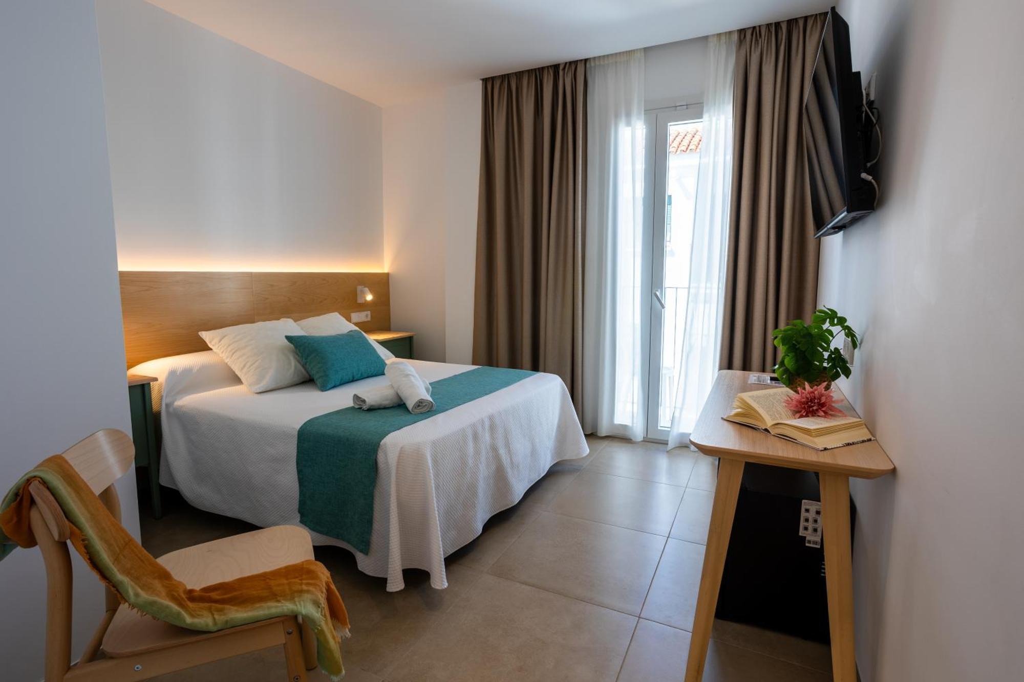 Hotel Oasis Centro كونيل ذي لا فرونتيرا المظهر الخارجي الصورة